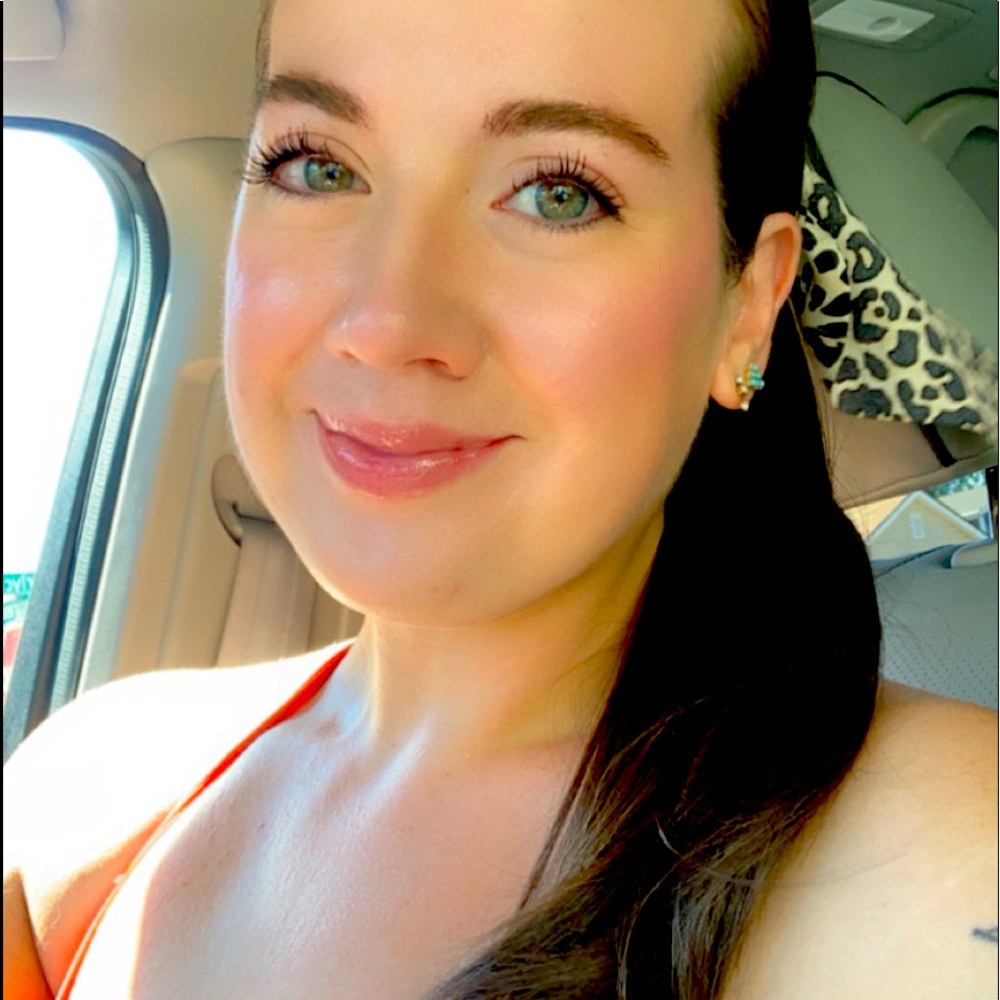 Meet your Posher, Brooke